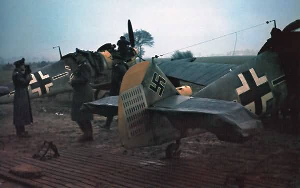 Messerschmitt_bf_109_color_11.jpg