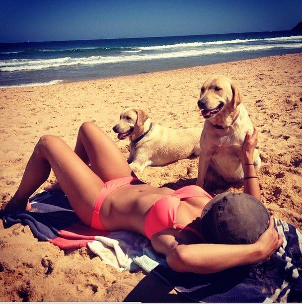 michelle-jenneke-bikini-dogs.jpg