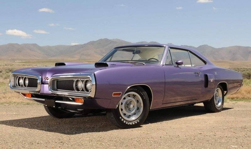 Misc Front End (1150) Plum Crazy 1970 HEMI 4-speed Coronet RT.jpg