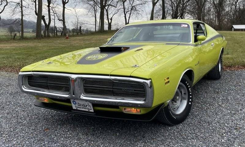 Misc Front End (1571) '71 Dodge Charger Super Bee.jpg