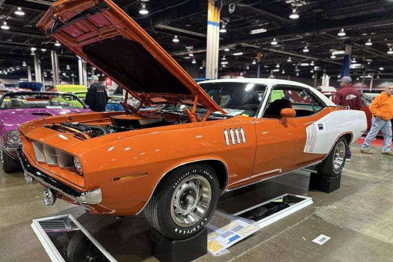 Misc Front End (1583) '71 Plymouth Cuda 440 Six Barrel 4-Speed.jpg