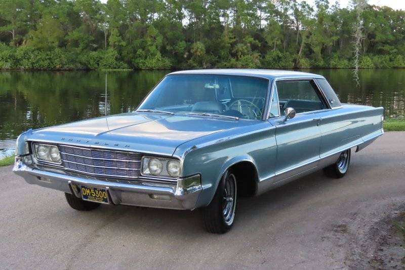 Misc Front End (1629) 1965 Chrysler New Yorker.jpg