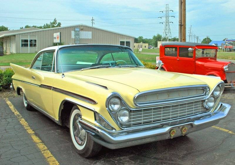 Misc Front End (16658)a 1961 DeSoto Fireflite.jpg