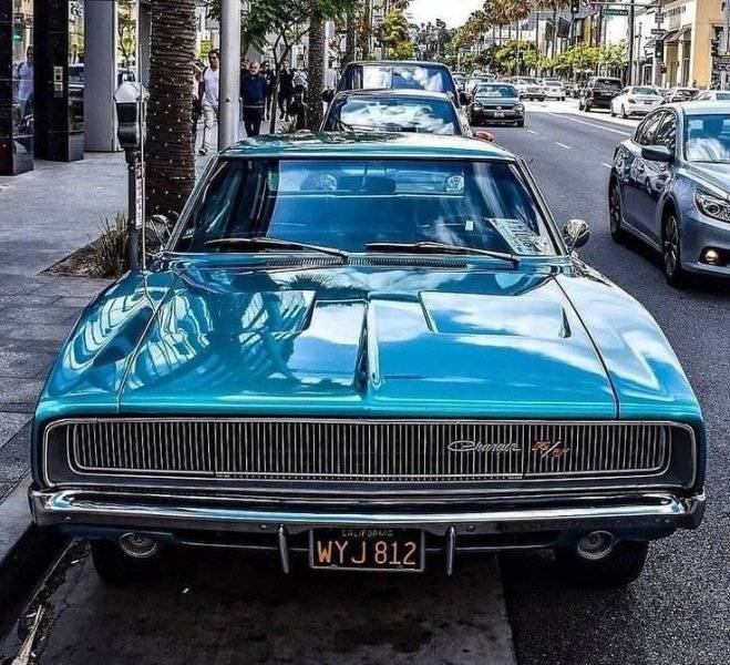 Misc Front End (16706) '68 Dodge Charger RT.jpg