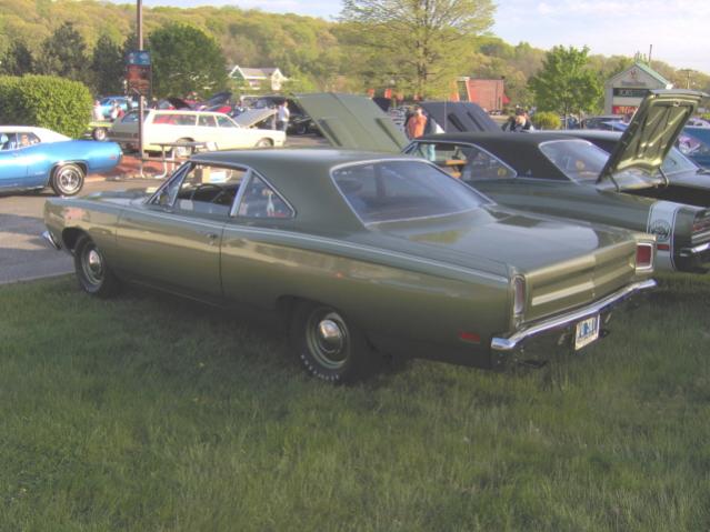 mopar cruise 001.jpg