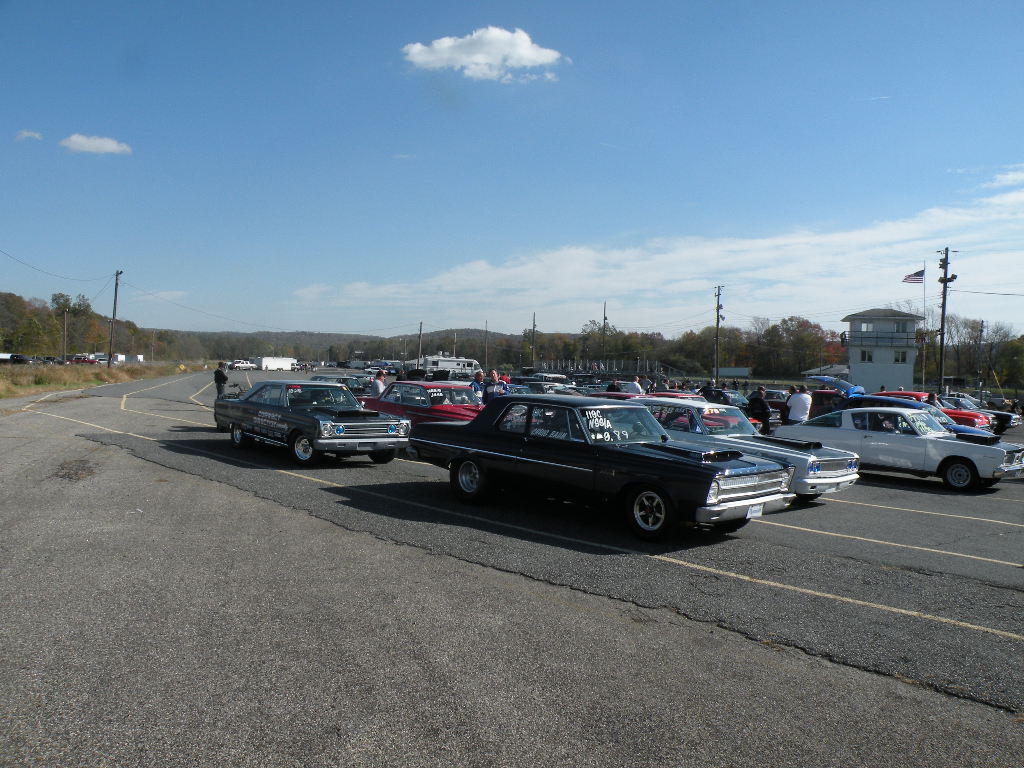 MOPAR DAY ISLAND DRAGWAY 10.17.2010 007.JPG