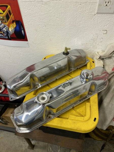 Mopar Performance valve covers from the 80's..jpg