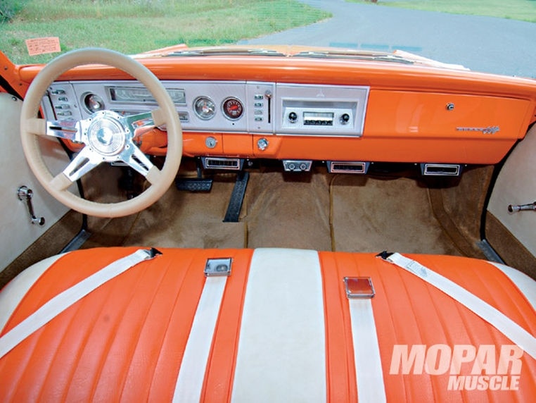 mopp_0905_06_z-1964_dodge_440_station_wagon-orange_interior.jpg