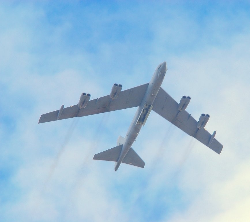 NELLIS 07  B 52 BOMBS AWAY39.jpg