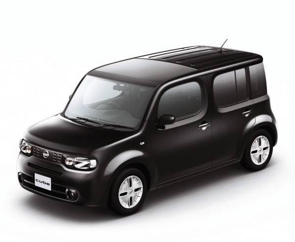 nissan-cube-z12-super-black.jpg