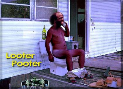 NO_looter_trailer_toilet.jpg