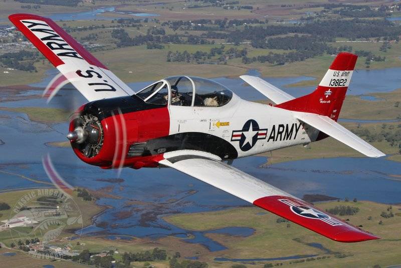 North American T-28B Trojan.jpg