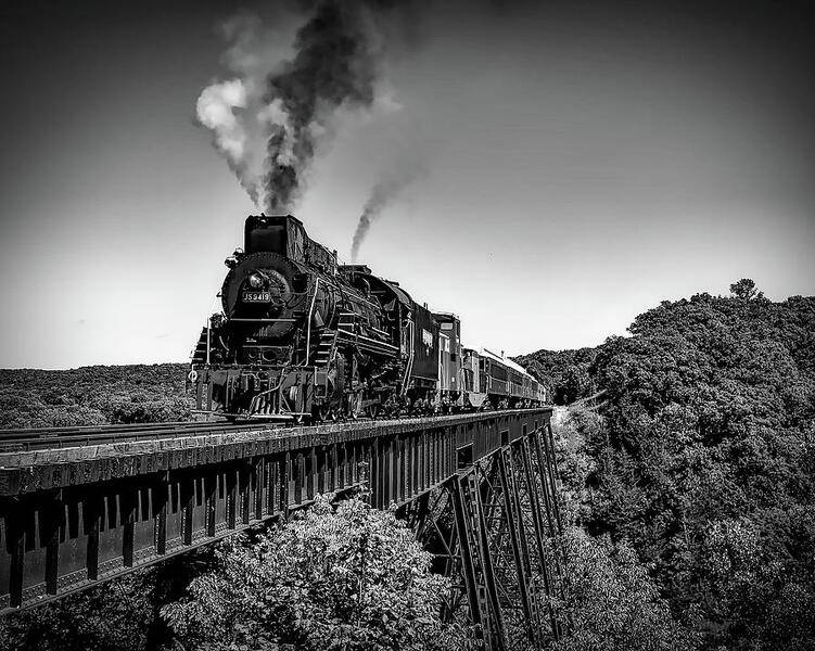 old-steam-train-roy-pedersen.jpg