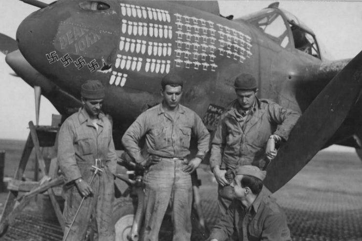 p-38f-dear-john-with-capt-newbury-and-ground-crew-741x494.jpg