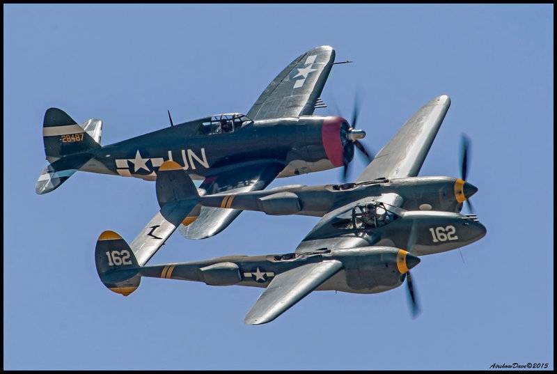 p_38_lightning_and_p_47_thunderbolt_by_airshowdave-d9dln2h.jpg