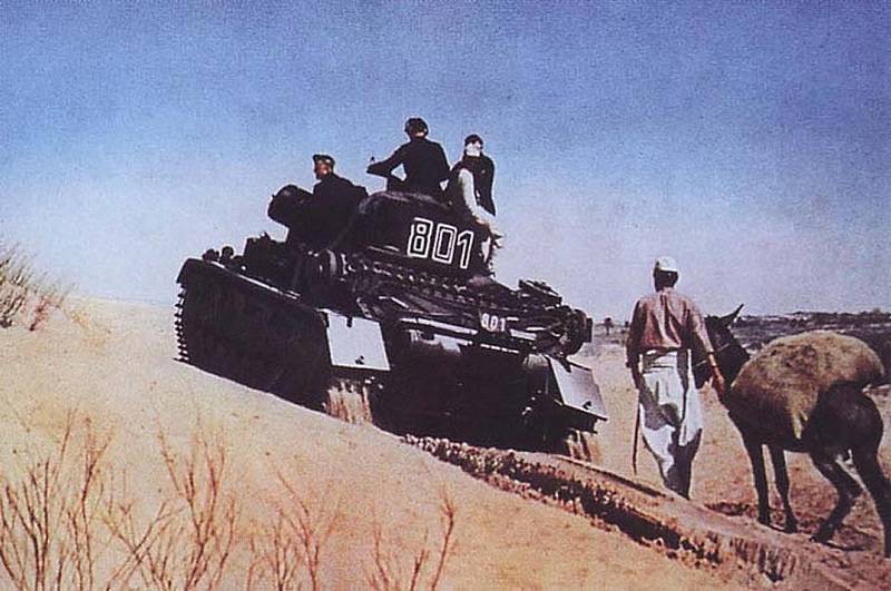 Panzer-IV-tanks-of-the-Afrika-Korps-in-the-desert.jpg