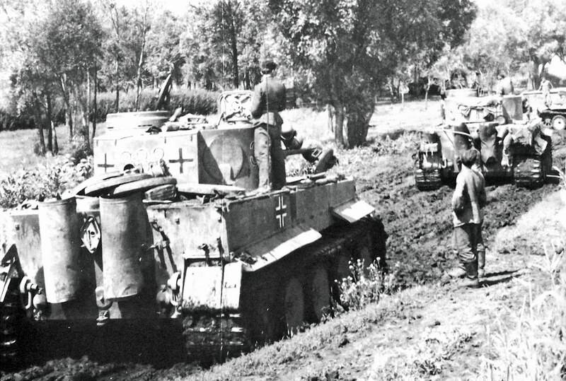 Panzer+Tiger+332+recovery+training+towed.jpg