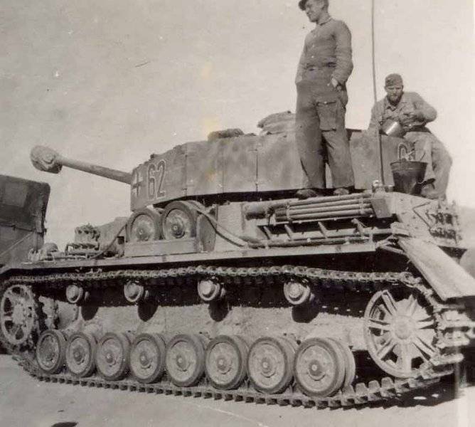 Panzer_IV_ausf_J_62.jpg