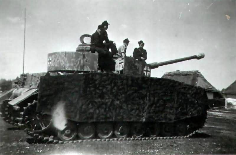 Panzer_IV_ausf_J_821_Gisela_3.jpg