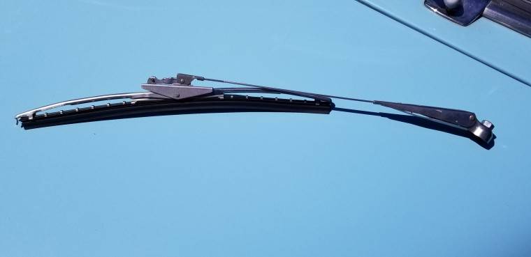 Plaza wiper arm (2).jpg