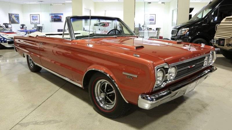 Plymouth '67 Belvedere GTX convertible (9).jpg