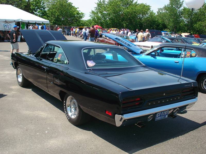 ralph_70_hemi_roadrunner.jpg