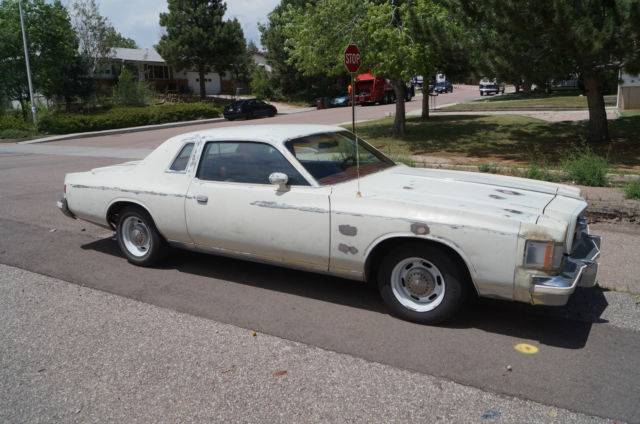 rare-1979-chrysler-300-w-lil-red-police-super-coupe-e58-360-b-body-mopar-3.jpg