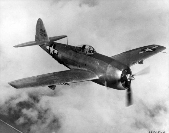 Republic_P-47N_Thunderbolt_in_flight.jpg