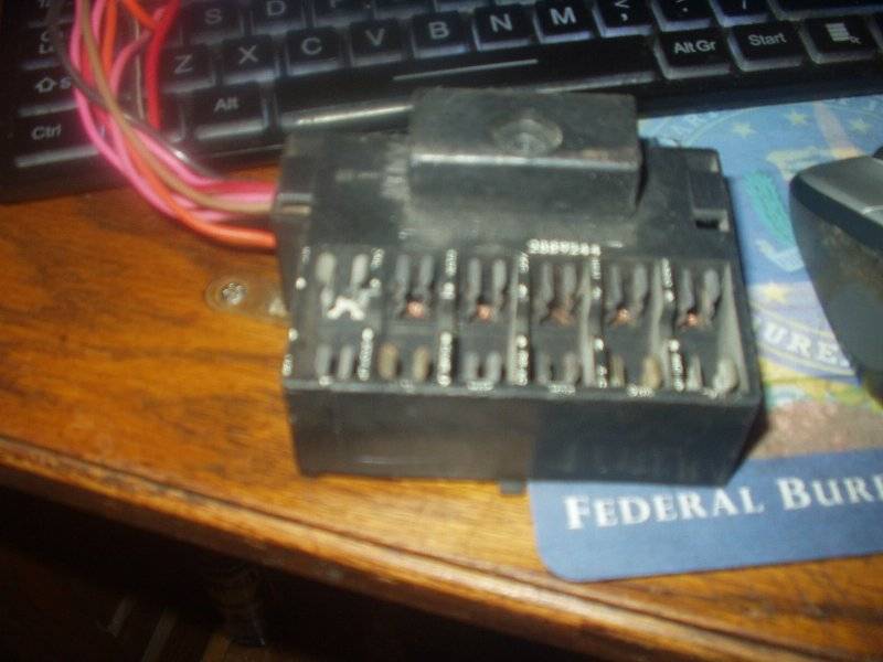 S-1-24 fuse block 4.JPG