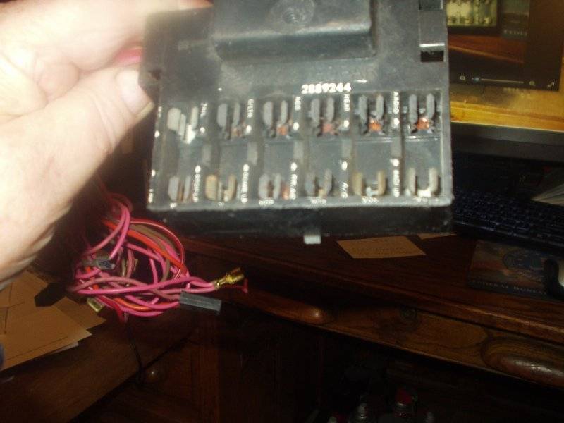 S-1-24 fuse box 5.JPG