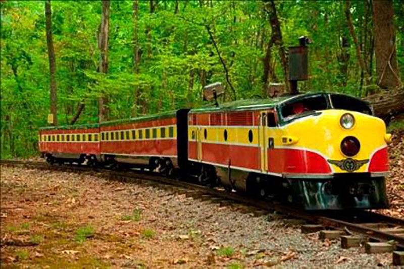 skyline-caverns-miniature-train_1-1080x721.jpg