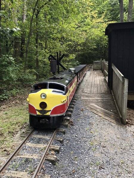 skyline-caverns-miniature-train_2.jpg