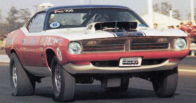 Sox & Martin 1970 Cuda with red bumper #2.jpg