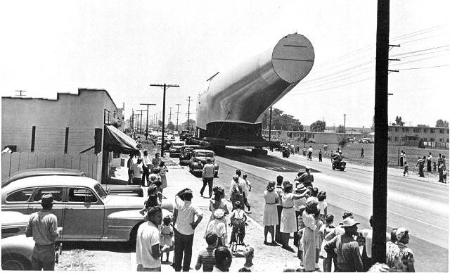 SpruceGoose_on_the_way_to_Wilmington.jpg