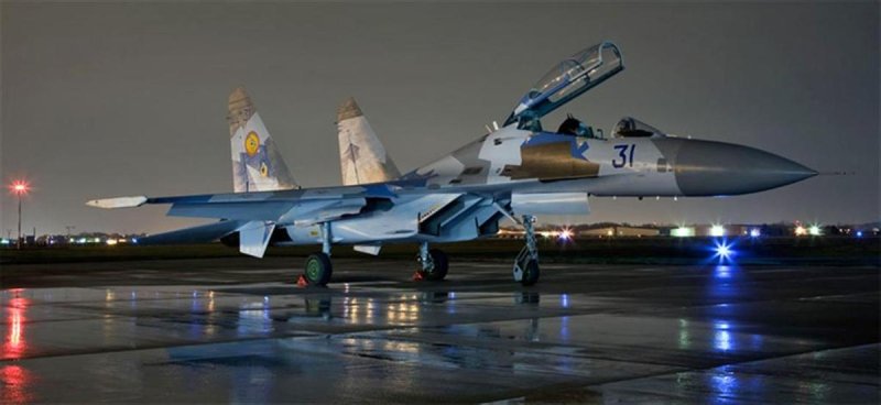 Su27-Night-Ramp-800 (Large) (Custom).jpg