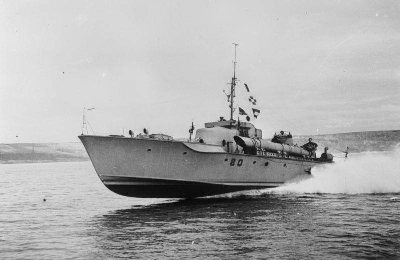 The_Royal_Navy_during_the_Second_World_War_A25308.jpg