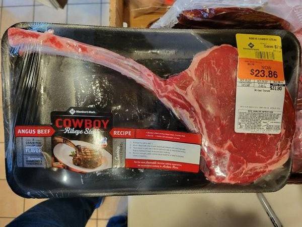 tomahawk ribeye.jpg