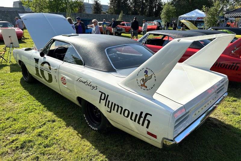 Troy Hawkes’ restoration of Jim Lindsley's record-breaking '70 Plymouth Hemi Superbird 2.jpeg