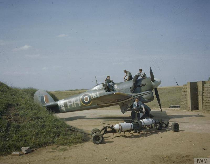 Typhoon_rearming.jpg