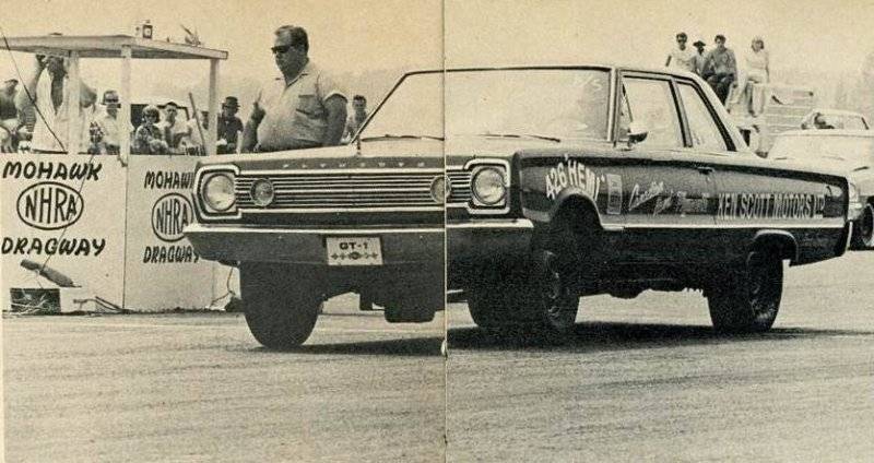 unknown44 RL21H6 at Mohawk Dragway CDA 1966-04-30 Ken Scott Motors LTD.jpg