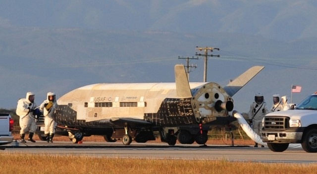 usaf-x-37b-landing-640x353.jpg