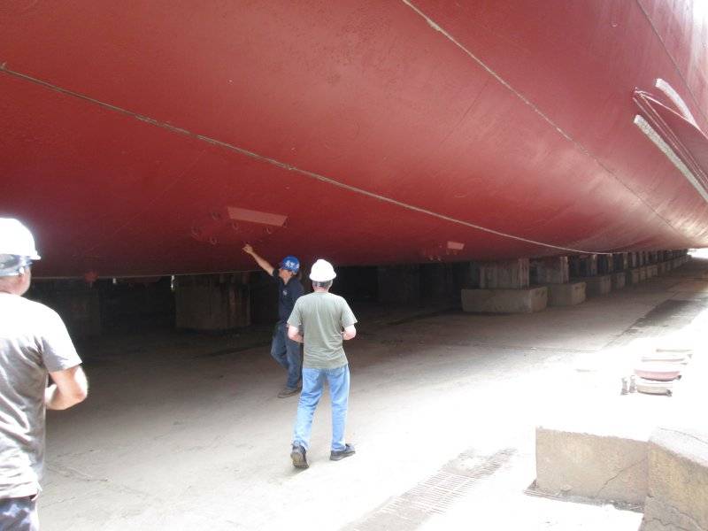 USS NEW JERSEY DRY DOCKING-10 PLATE COVERING HULL.jpg