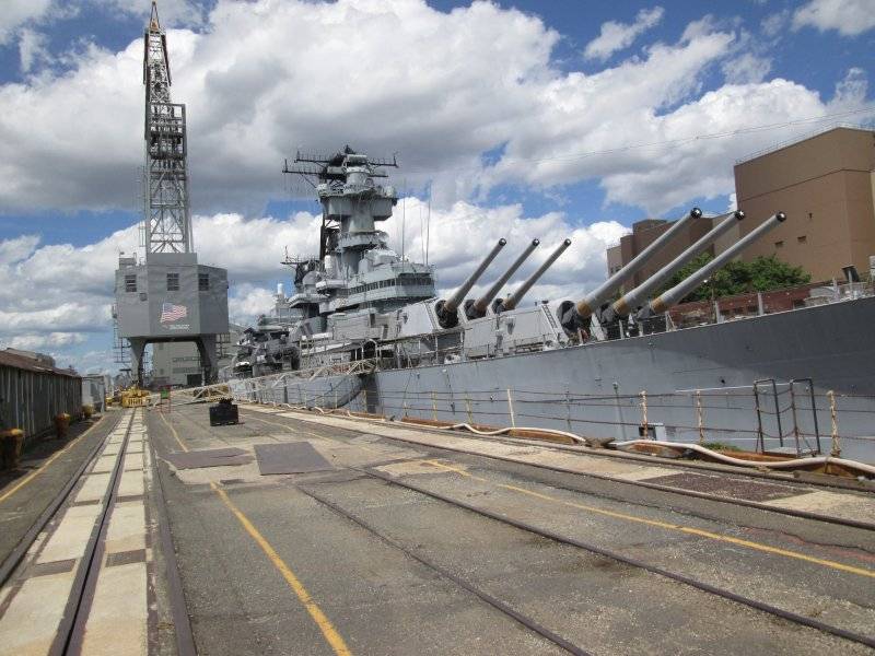 USS NEW JERSEY DRY DOCKING-23 GROUND LEVEL.jpg