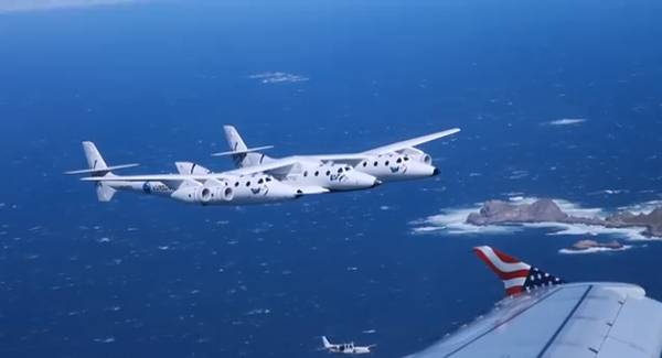 Virgin-Galactic-joins-airliner.jpg