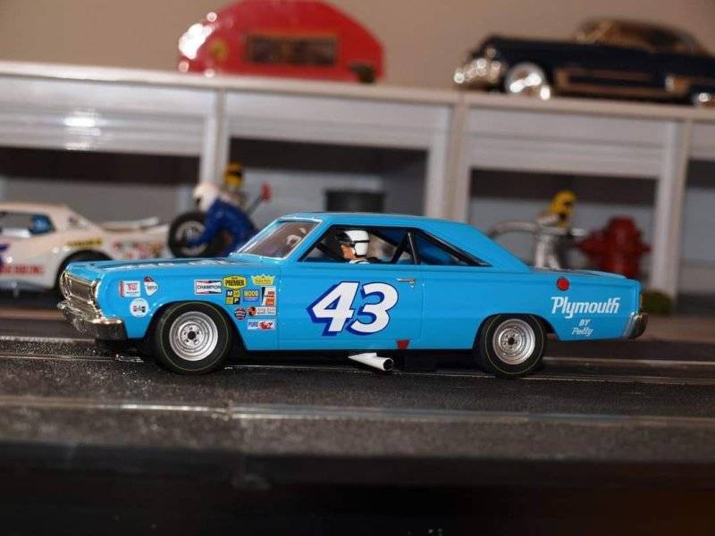 Wheels - Plymouth '67 Belvedere - Richard Petty Slot Car (2).jpg