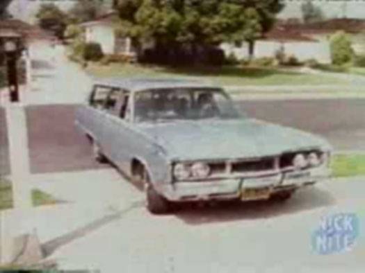 wonder_years_1968_dodge_wagon_4.jpg