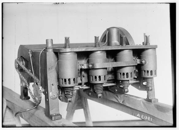 wright_engine-02.jpg