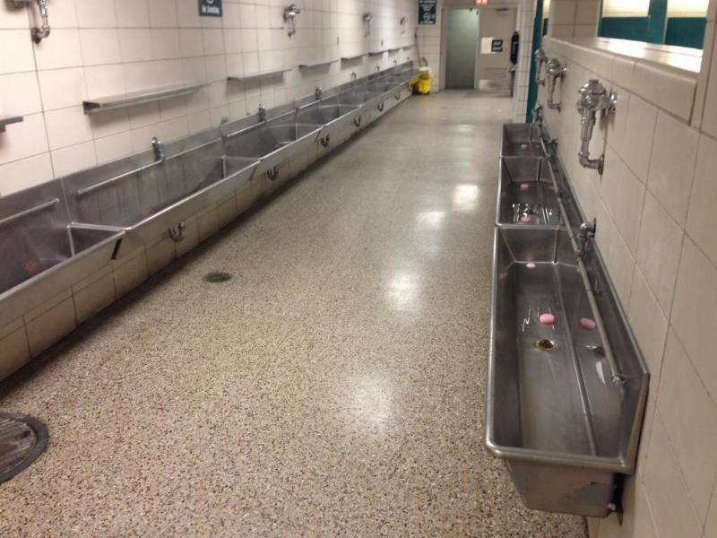 Wrigley-Field-Urinal-Troughs.jpg