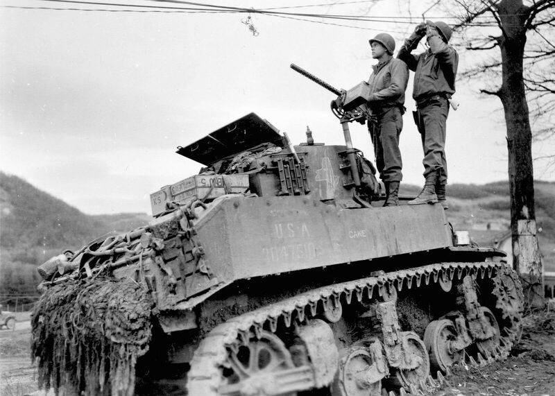 WWII-photo-The-crew-of-the-American-tank.jpg