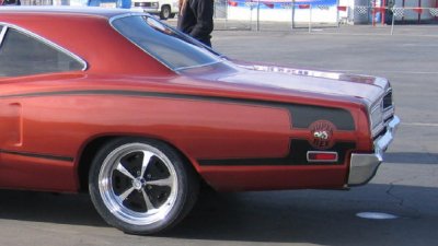 70_superbee_modified_wheelwell.jpg